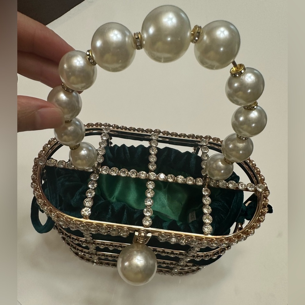 Elegant Pearl-Embellished Green Handbag ๐๐ - Picture 15 of 16
